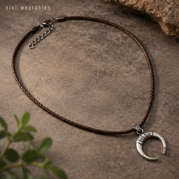 Vintage Look Necklace for Men with Arc Pendant