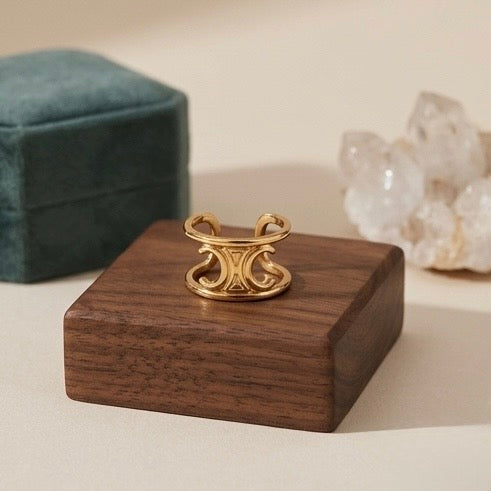 Adjustable Stainless Steel Women Rings Gold Plated 18k Anti Tarnishing (Free Size)