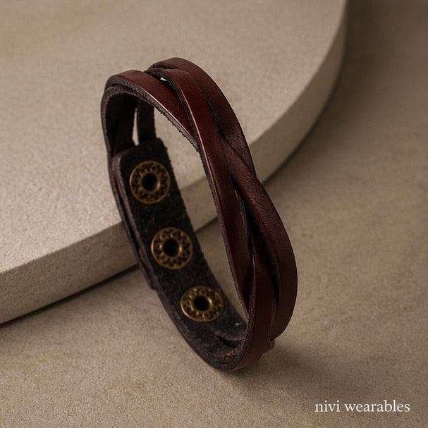 Crossing Band Design Leather Bracelet
