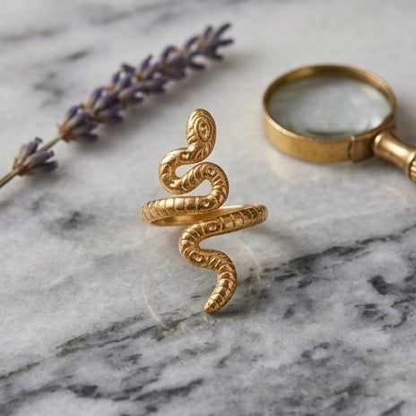 Adjustable Stainless Steel Women Rings Gold Plated 18k Anti Tarnishing (Free Size)