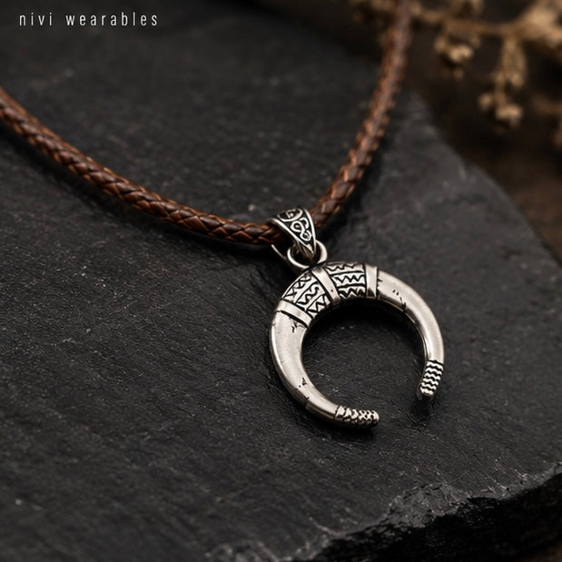 Vintage Look Necklace for Men with Arc Pendant