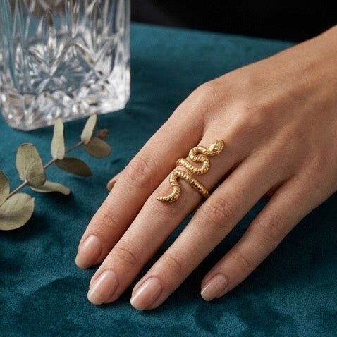 Adjustable Stainless Steel Women Rings Gold Plated 18k Anti Tarnishing (Free Size)