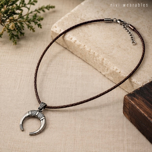 Vintage Look Necklace for Men with Arc Pendant