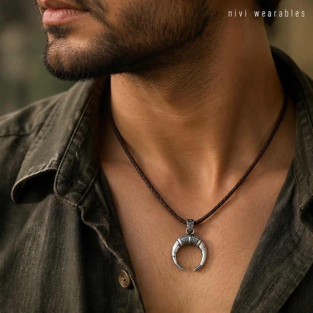 Vintage Look Necklace for Men with Arc Pendant
