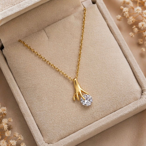 Dainty 18k Anti Tarnish Zircon Finger Diamond Pendant Non Fading Jewellery (40+5cm)