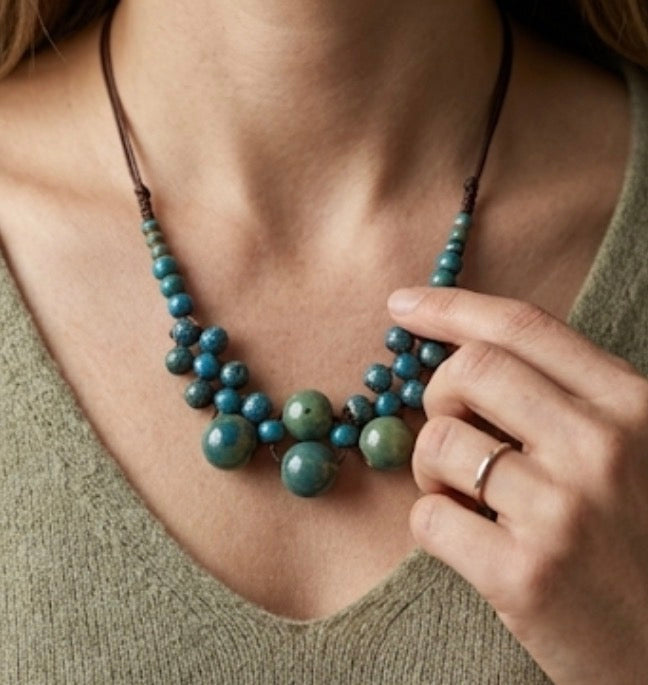 Bubble stone pendant necklace
