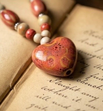 Heart shaped stone pendant necklace