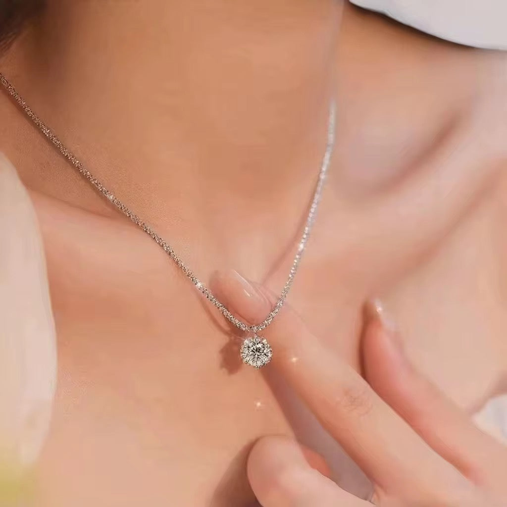 Trendy Women's Collarbone Luxury Chain