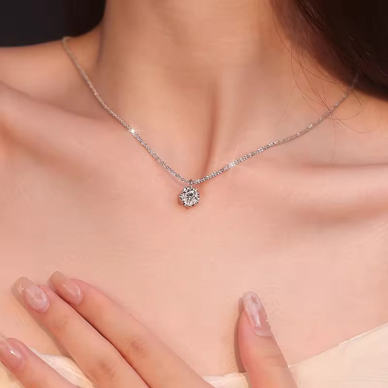 Trendy Women's Collarbone Luxury Chain